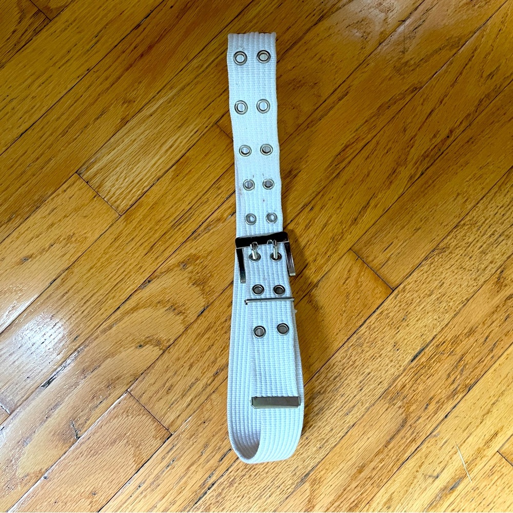 Women's Vintage White Belt